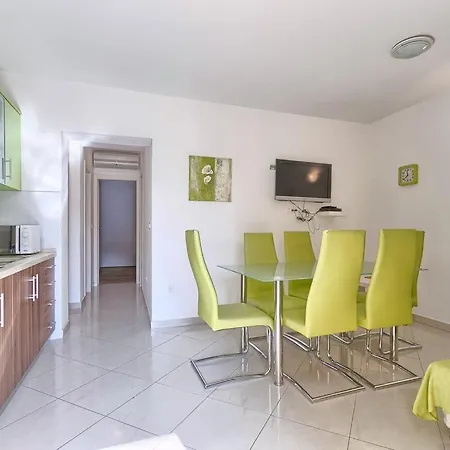 Apartment Alpa *